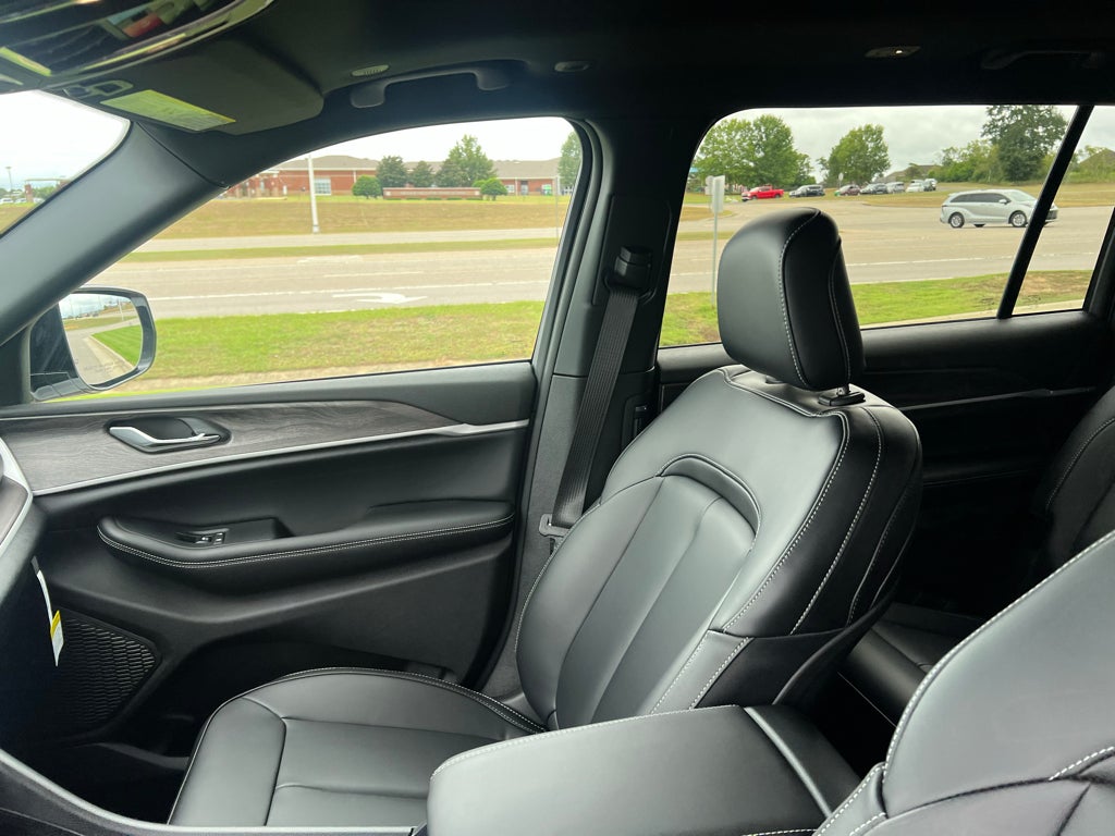 2027 Jeep Grand Cherokee L Limited