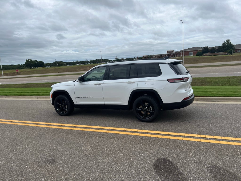 2027 Jeep Grand Cherokee L Limited