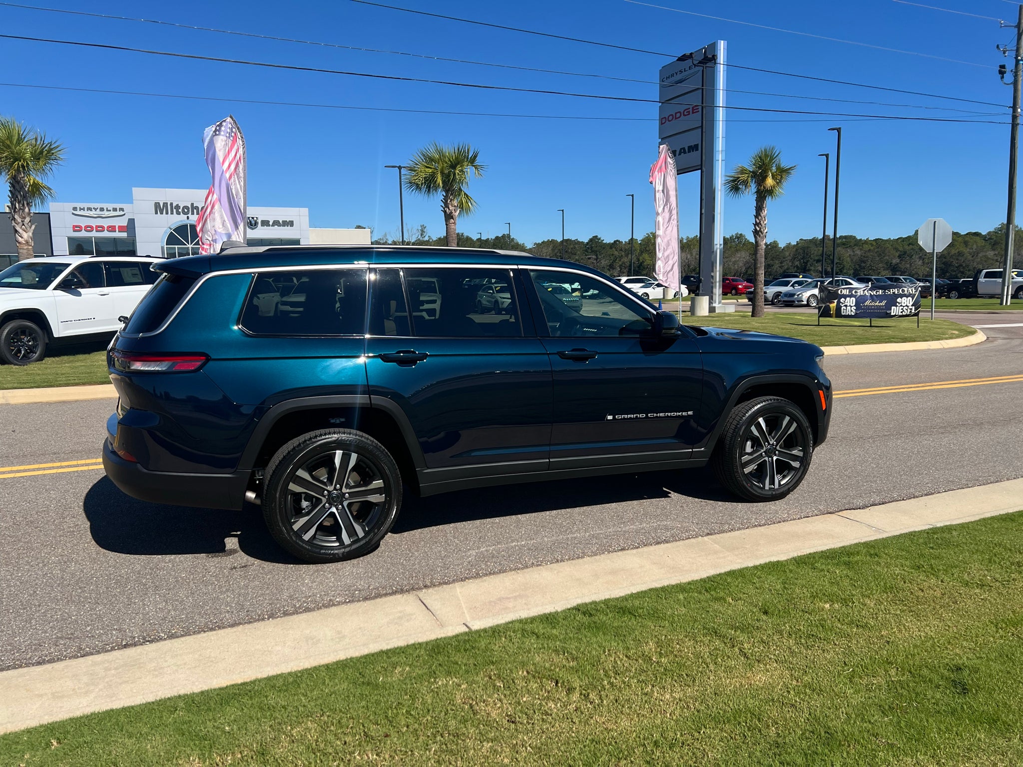 2027 Jeep Grand Cherokee L GRAND CHEROKEE L LIMITED 4X4