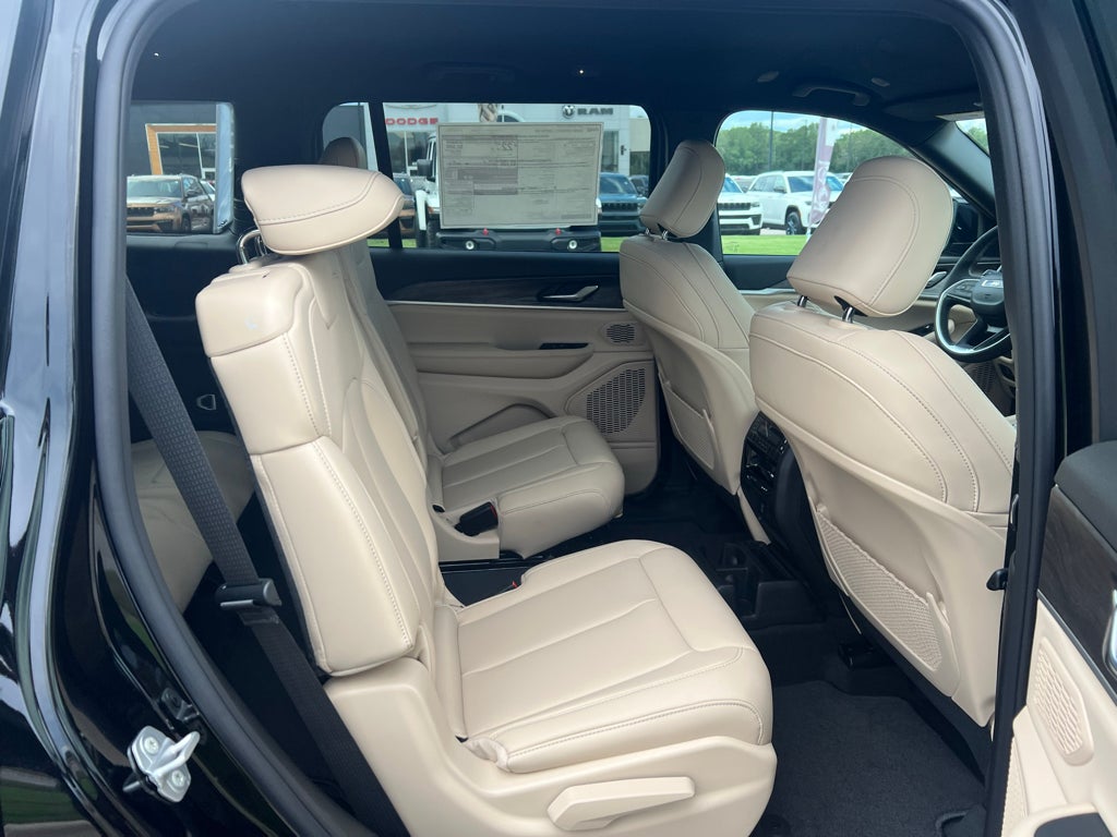 2027 Jeep Grand Cherokee L Limited