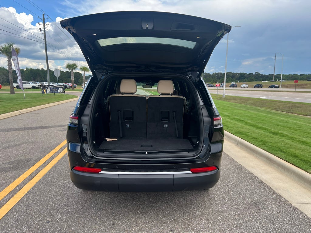 2027 Jeep Grand Cherokee L Limited