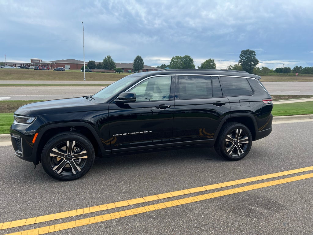 2027 Jeep Grand Cherokee L Limited