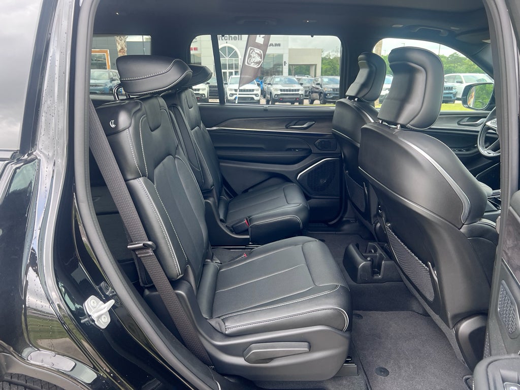 2025 Jeep Grand Cherokee L Overland 4x4
