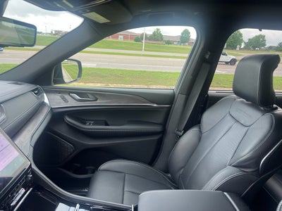 2025 Jeep Grand Cherokee L Overland 4x4