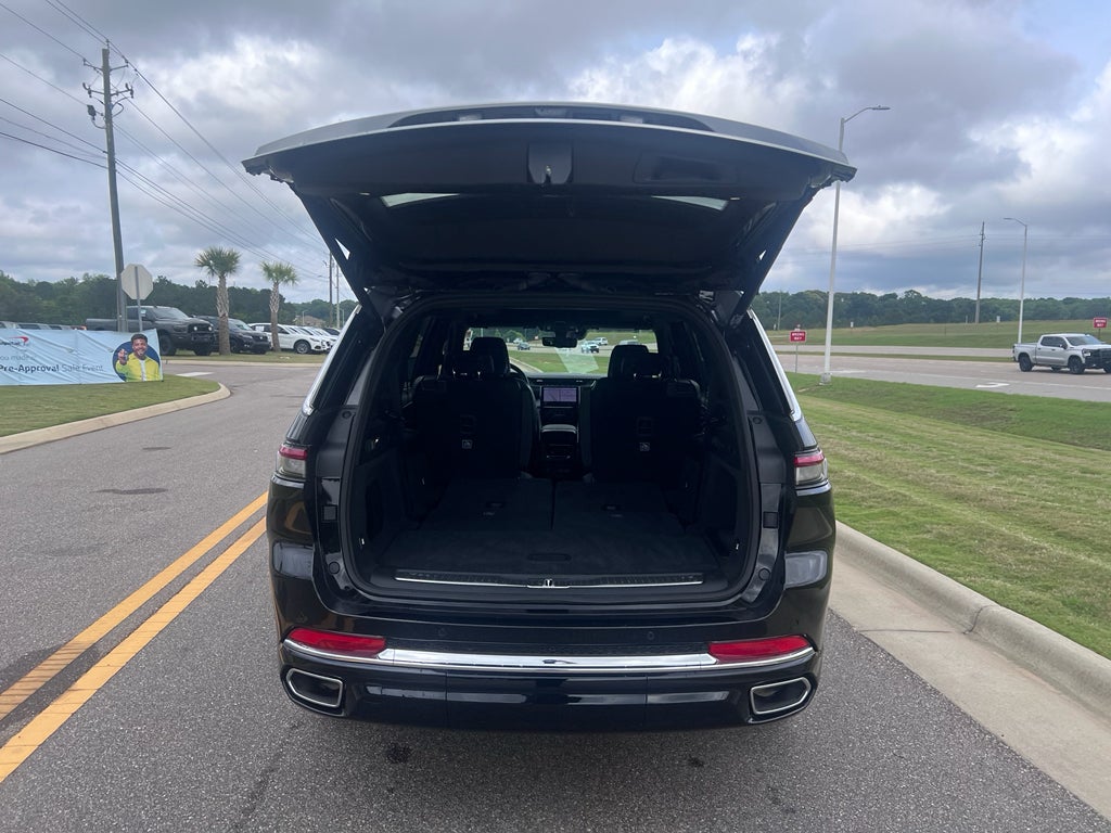 2025 Jeep Grand Cherokee L Overland 4x4