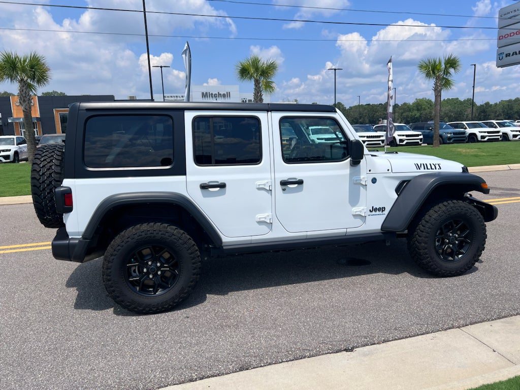 2025 Jeep Wrangler 4xe Willys
