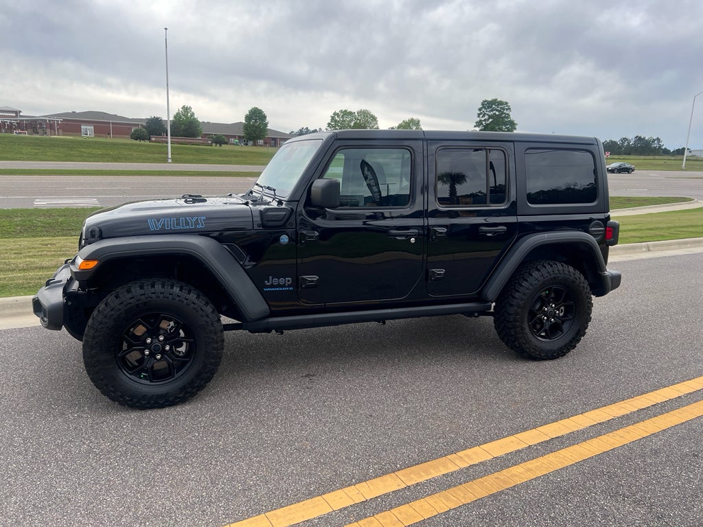 2025 Jeep Wrangler 4xe Willys