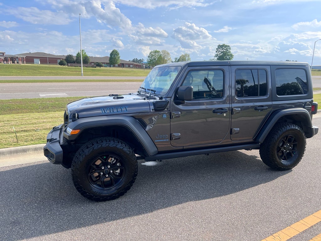 2025 Jeep Wrangler 4xe Willys