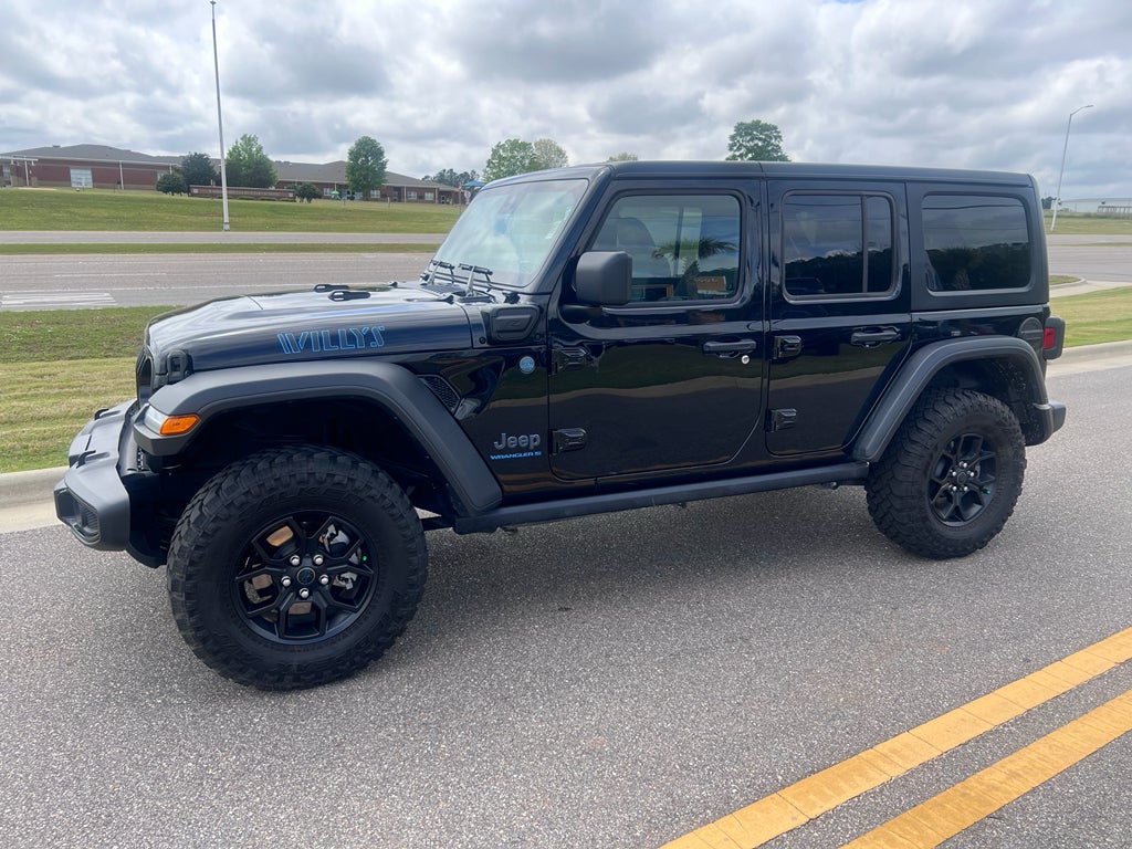 2025 Jeep Wrangler 4xe Willys