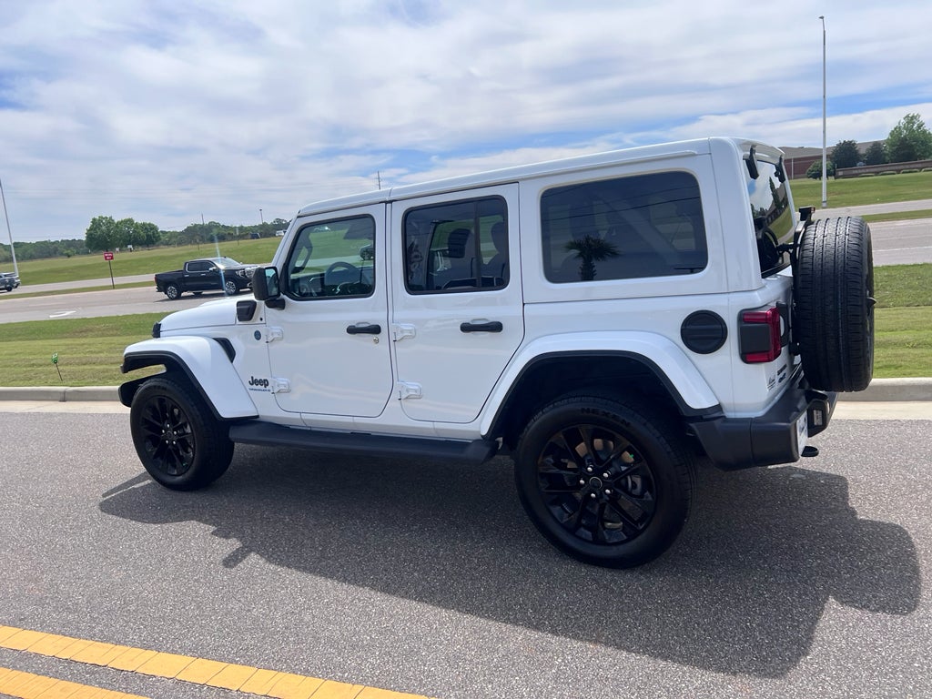 2025 Jeep Wrangler 4xe Sahara