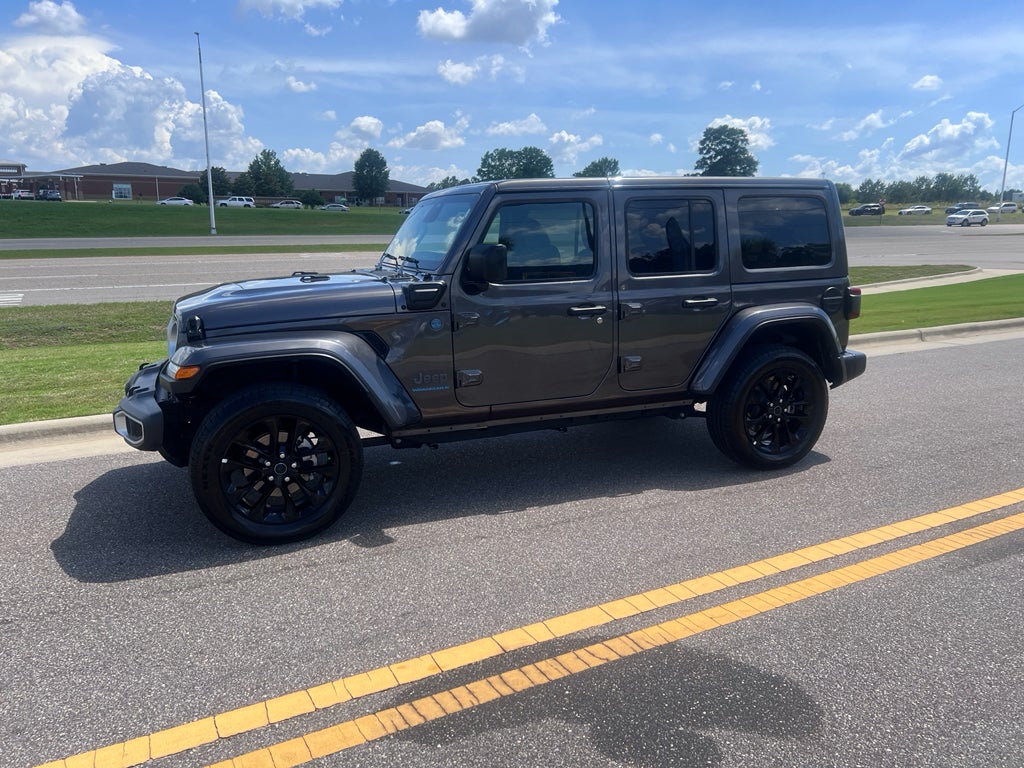 2025 Jeep Wrangler 4xe Sahara 4xe
