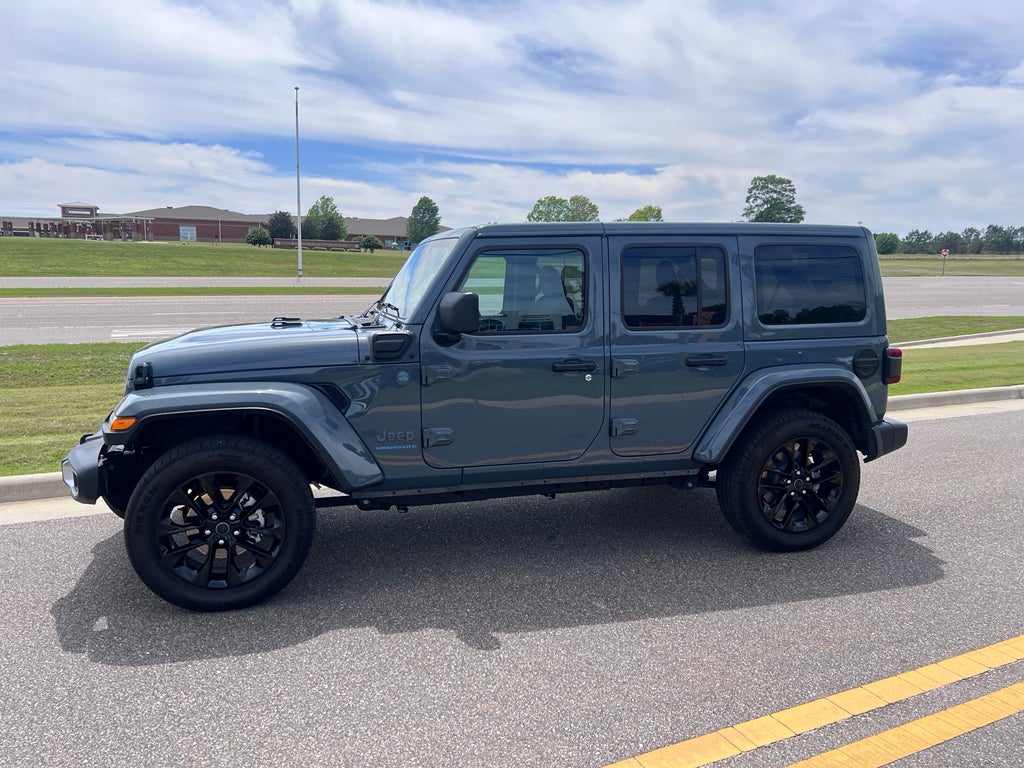 2025 Jeep Wrangler 4xe Sahara