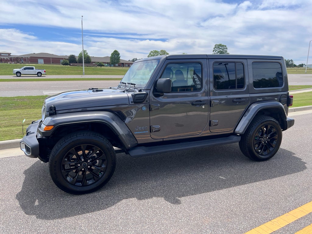 2025 Jeep Wrangler 4xe Sahara