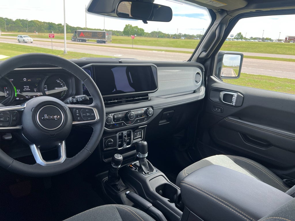 2025 Jeep Wrangler 4xe Sahara