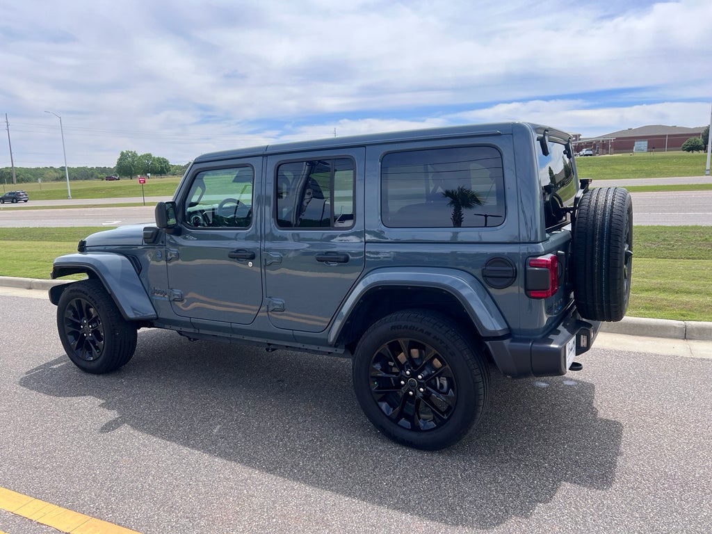 2025 Jeep Wrangler 4xe Sahara