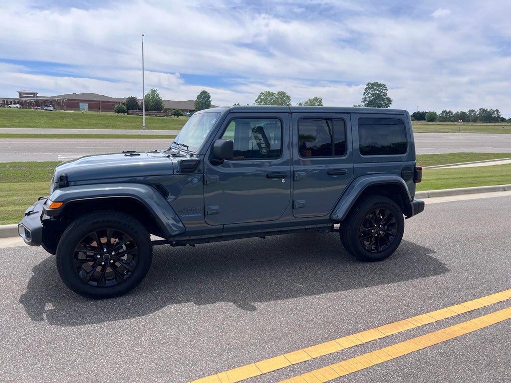 2025 Jeep Wrangler 4xe Sahara