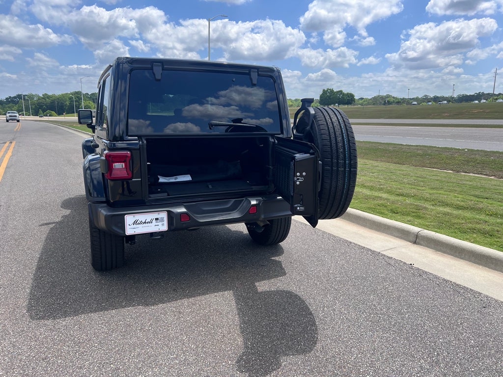 2025 Jeep Wrangler 4xe Sahara 4xe