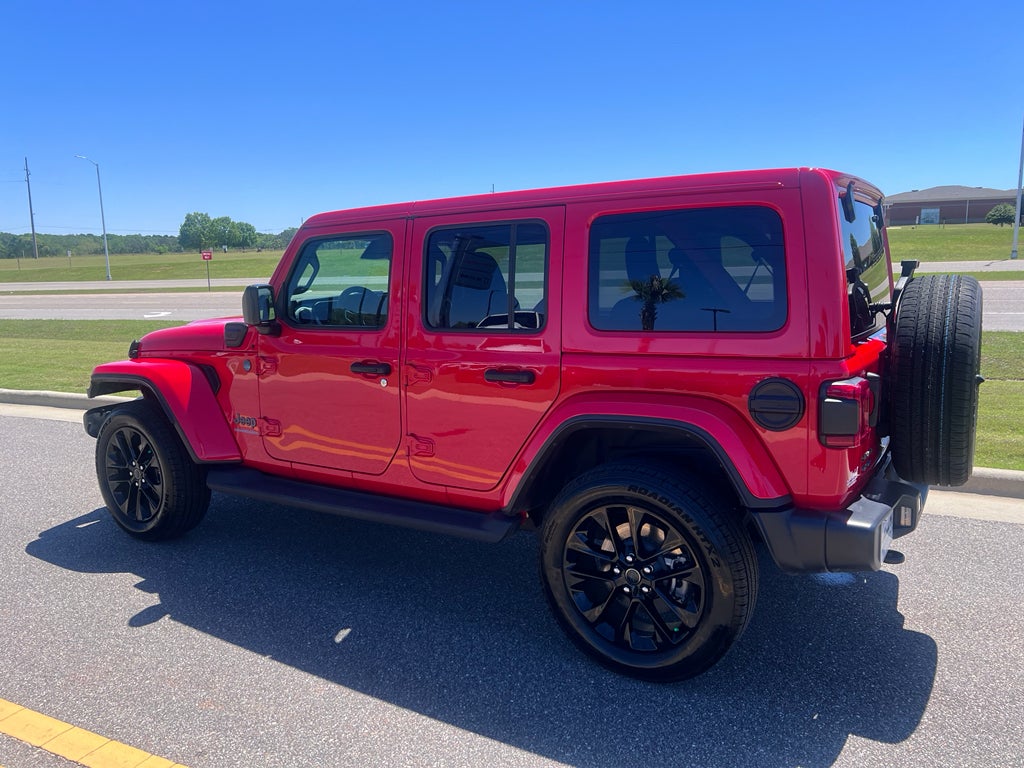 2025 Jeep Wrangler 4xe Sahara
