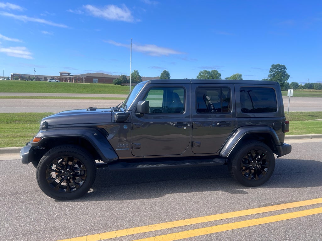 2025 Jeep Wrangler 4xe Sahara