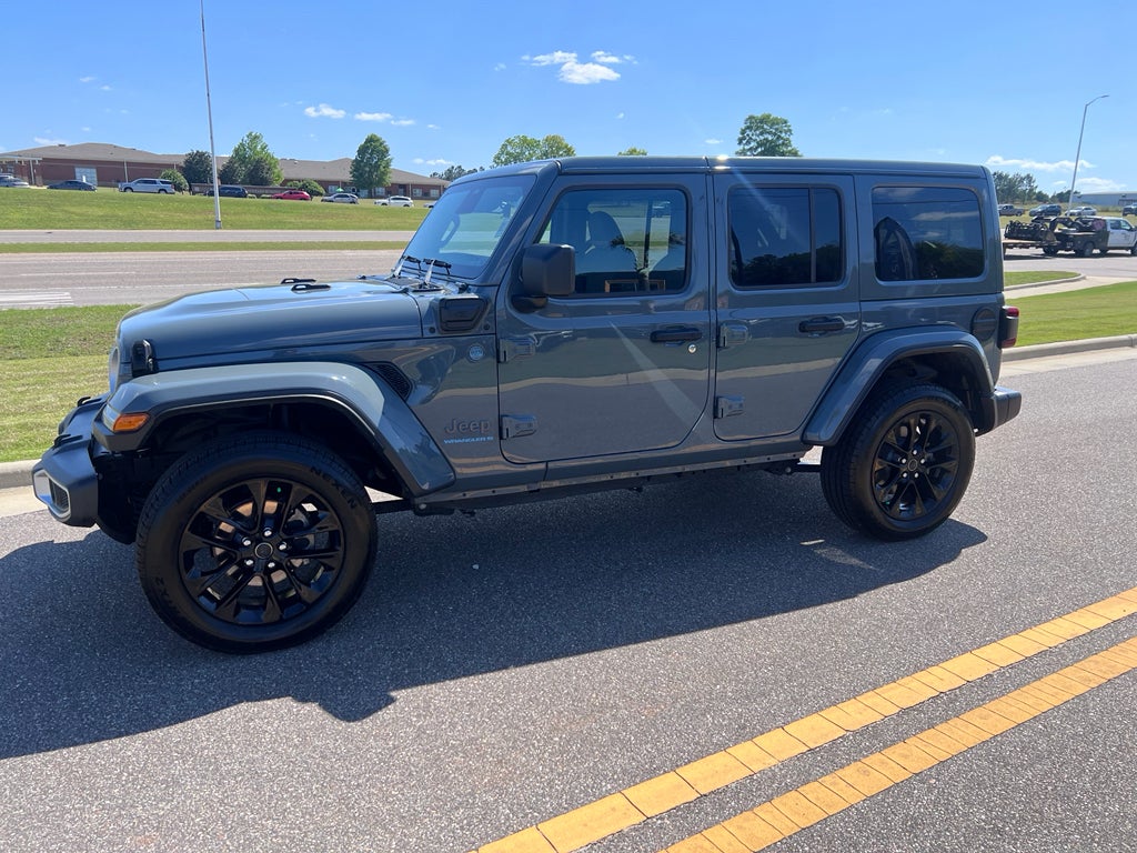 2025 Jeep Wrangler 4xe Sahara