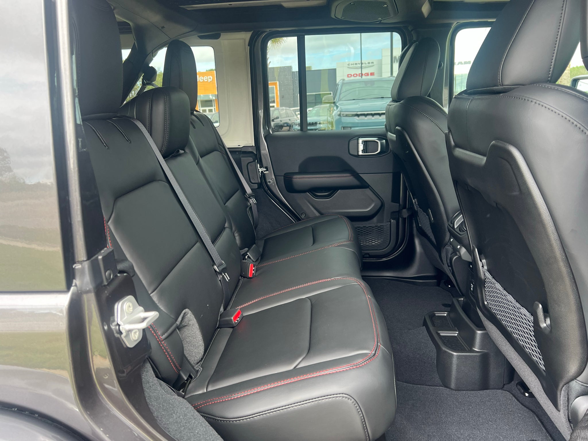 2027 Jeep Wrangler WRANGLER 4-DOOR MOAB