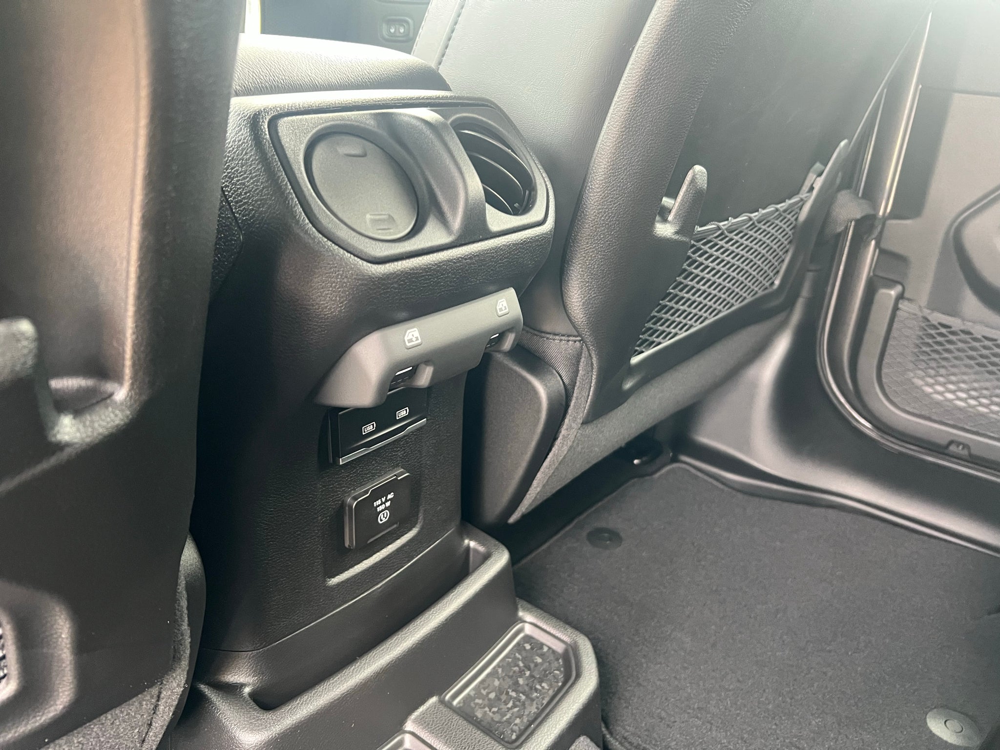 2027 Jeep Wrangler WRANGLER 4-DOOR MOAB