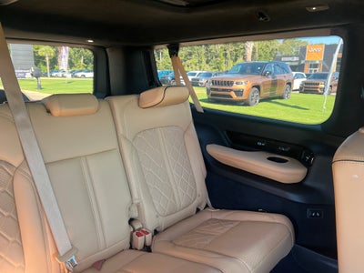 2023 Jeep Grand Wagoneer L Series III 4x4