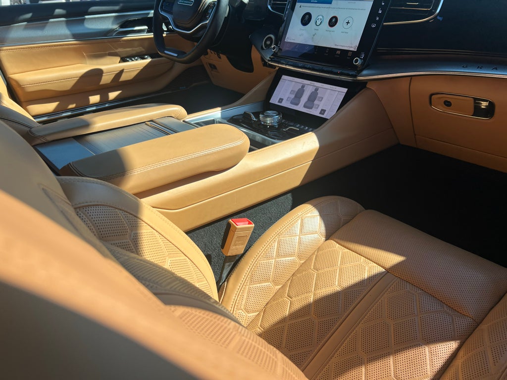 2023 Jeep Grand Wagoneer L Series III 4x4