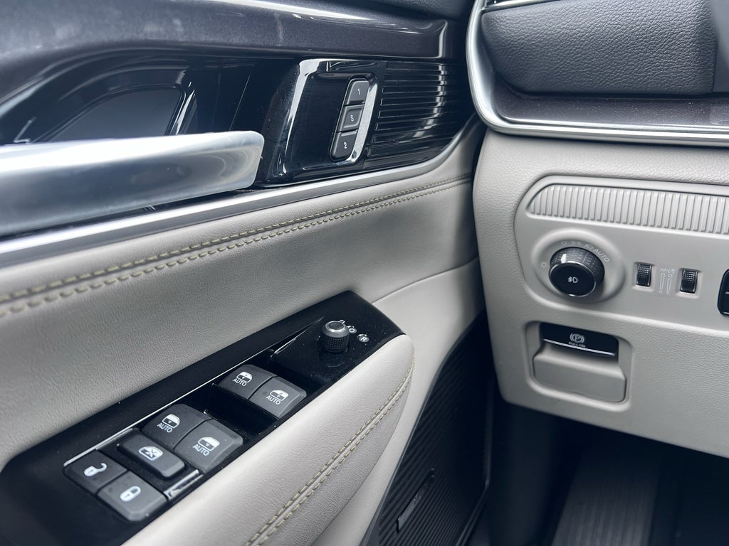 2024 Jeep Wagoneer Series I 4x2