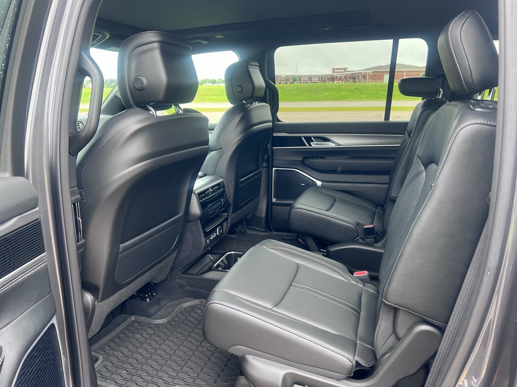 2026 Jeep Grand Wagoneer GRAND WAGONEER UPLAND 4X4