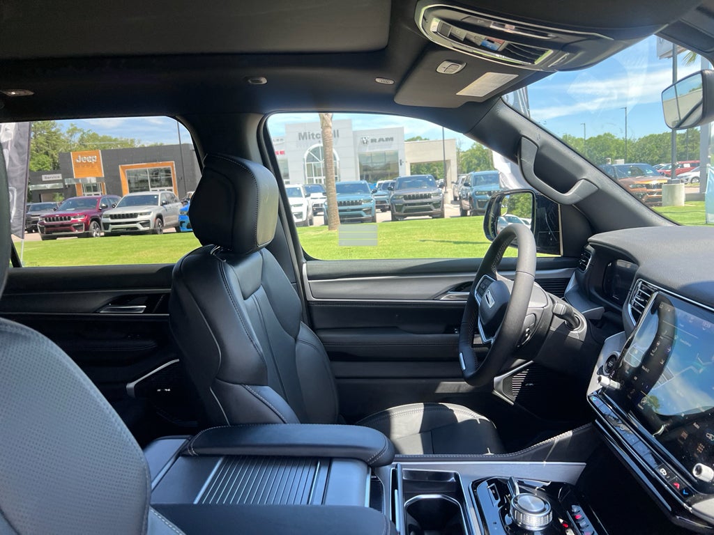 2026 Jeep Grand Wagoneer GRAND WAGONEER UPLAND 4X4