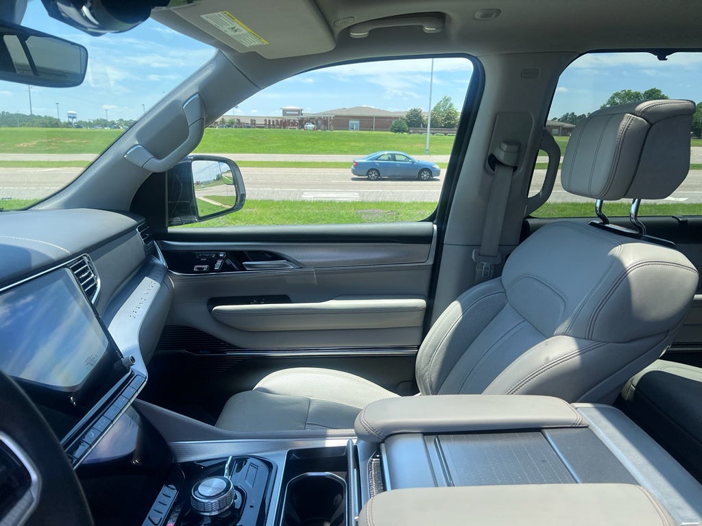 2023 Jeep Grand Wagoneer 4x4