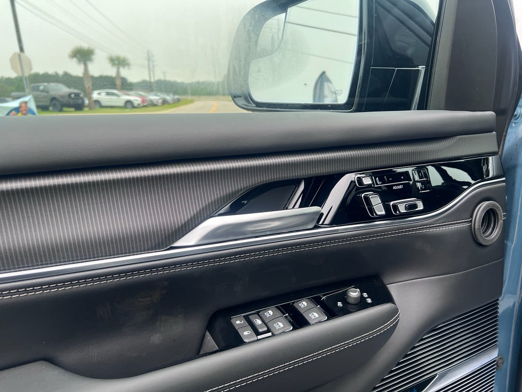 2026 Jeep Grand Wagoneer GRAND WAGONEER SUMMIT OBSIDIAN 4X4