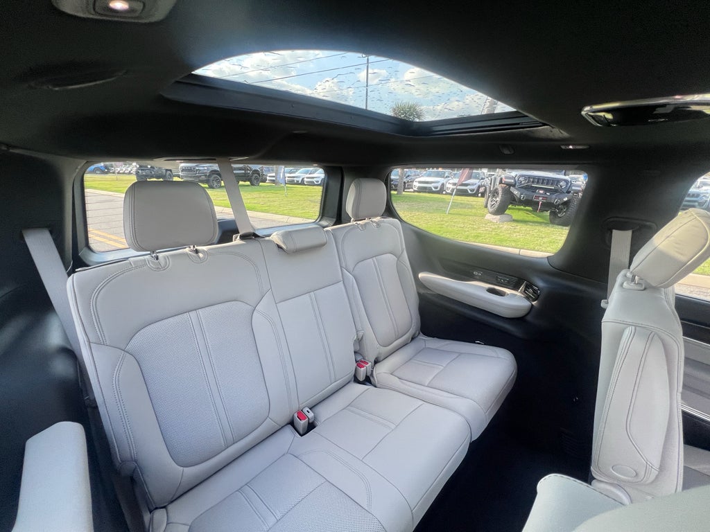 2026 Jeep Grand Wagoneer GRAND WAGONEER SUMMIT OBSIDIAN 4X4