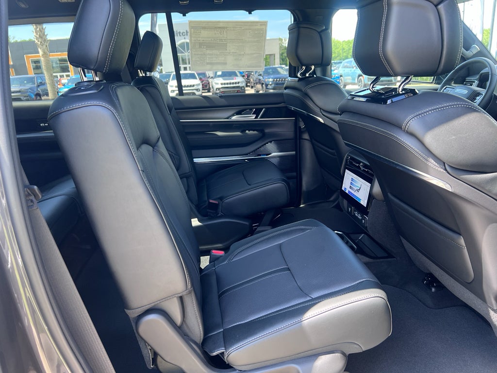 2026 Jeep Grand Wagoneer GRAND WAGONEER SUMMIT OBSIDIAN 4X4