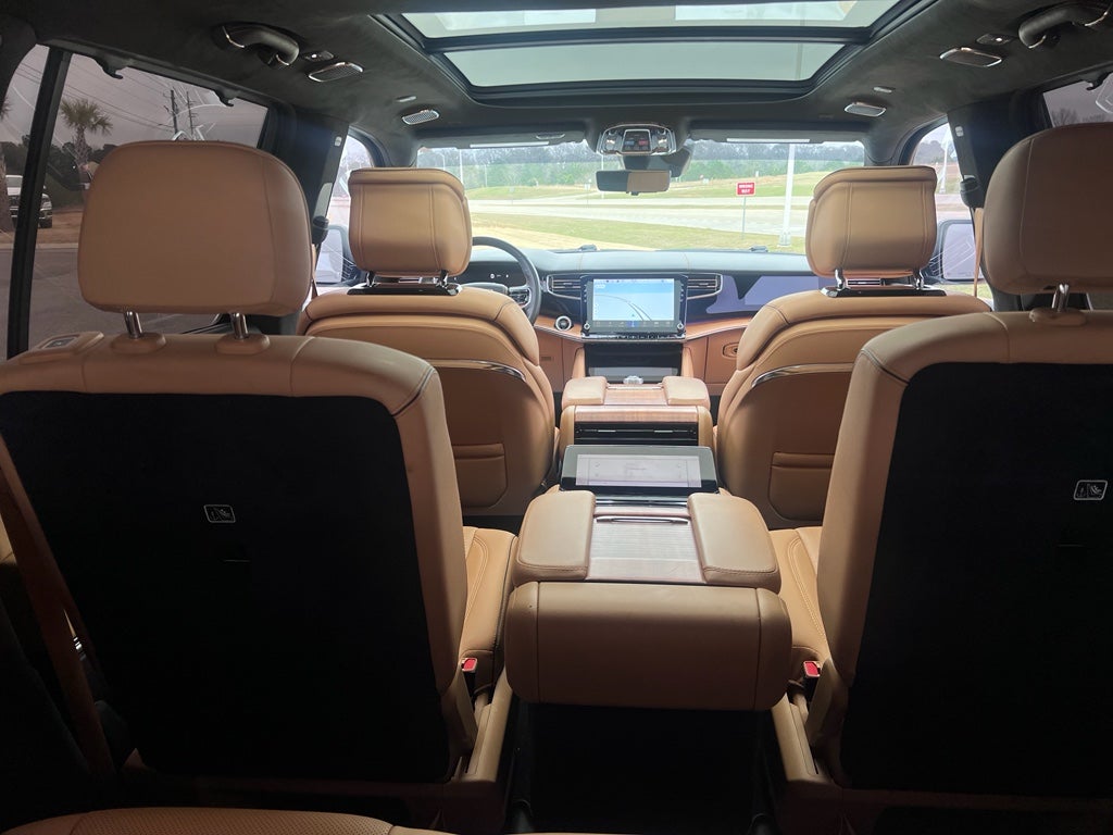 2023 Jeep Grand Wagoneer Series III