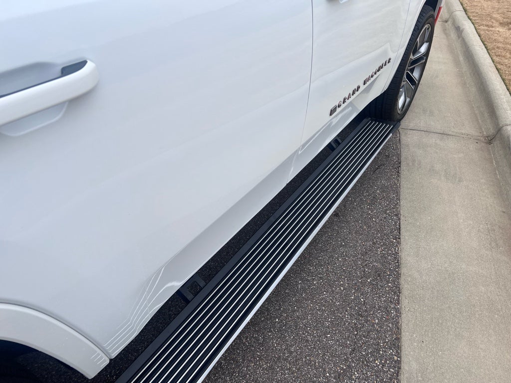 2023 Jeep Grand Wagoneer Series III