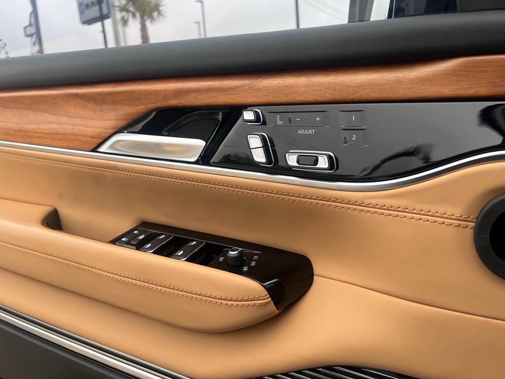 2023 Jeep Grand Wagoneer Series III