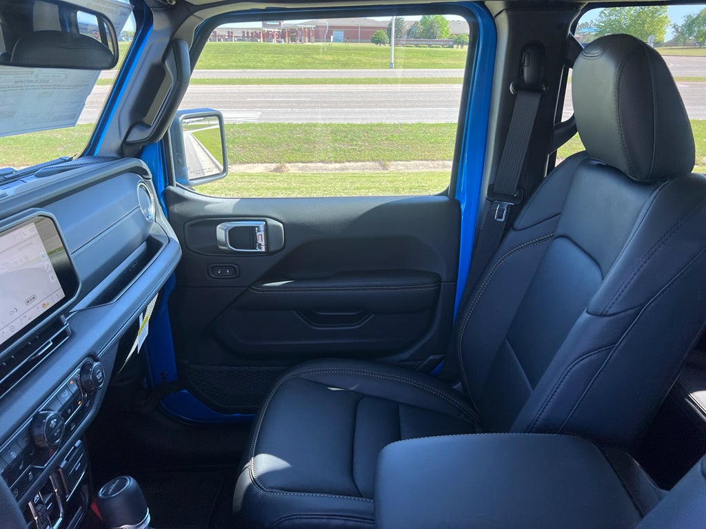 2026 Jeep Gladiator GLADIATOR SAHARA 4X4