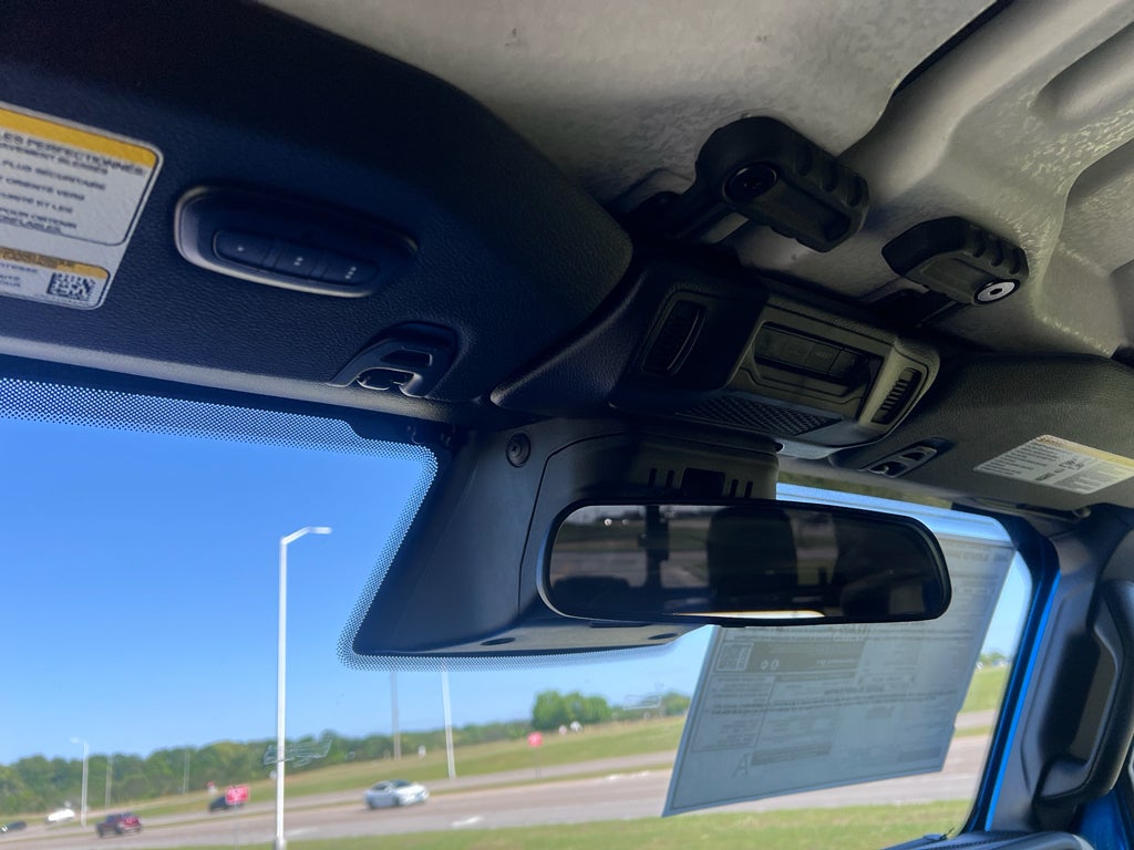 2026 Jeep Gladiator GLADIATOR SAHARA 4X4