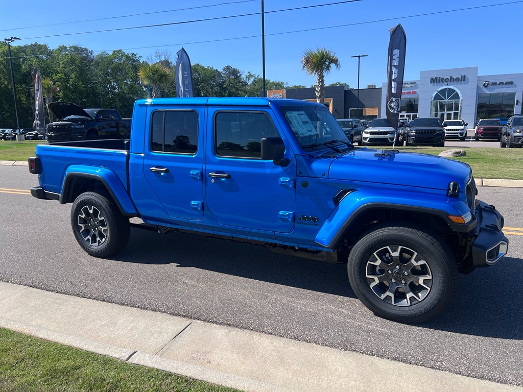 2026 Jeep Gladiator GLADIATOR SAHARA 4X4