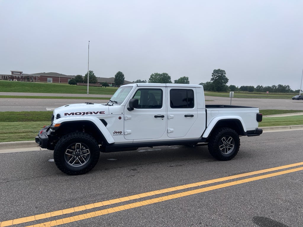 2026 Jeep Gladiator GLADIATOR MOJAVE X 4X4