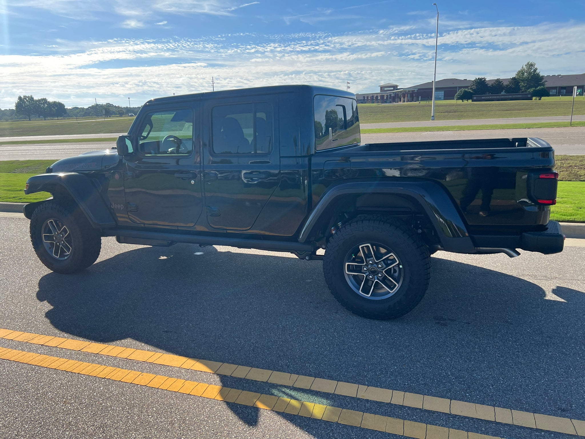 2027 Jeep Gladiator GLADIATOR MOJAVE 4X4