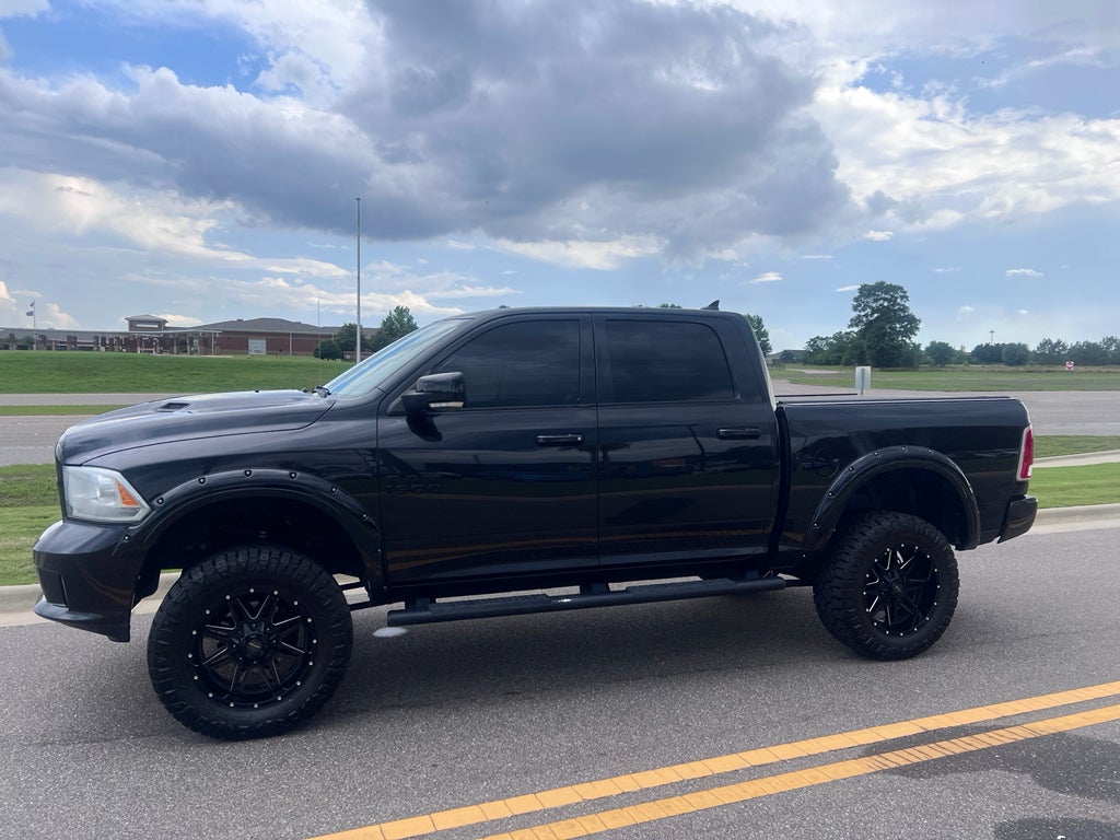 2017 RAM 1500 Sport Crew Cab 4x4 5'7' Box