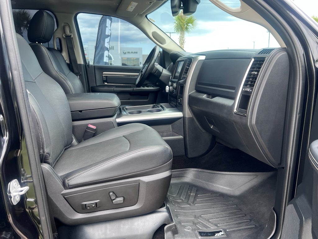 2017 RAM 1500 Sport Crew Cab 4x4 5'7' Box