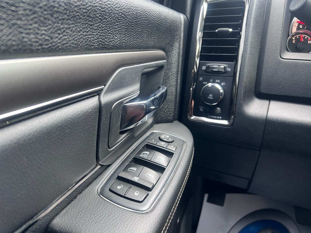 2017 RAM 1500 Sport Crew Cab 4x4 5'7' Box