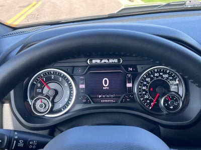 2022 RAM 1500 Big Horn Quad Cab 4x2 6'4' Box