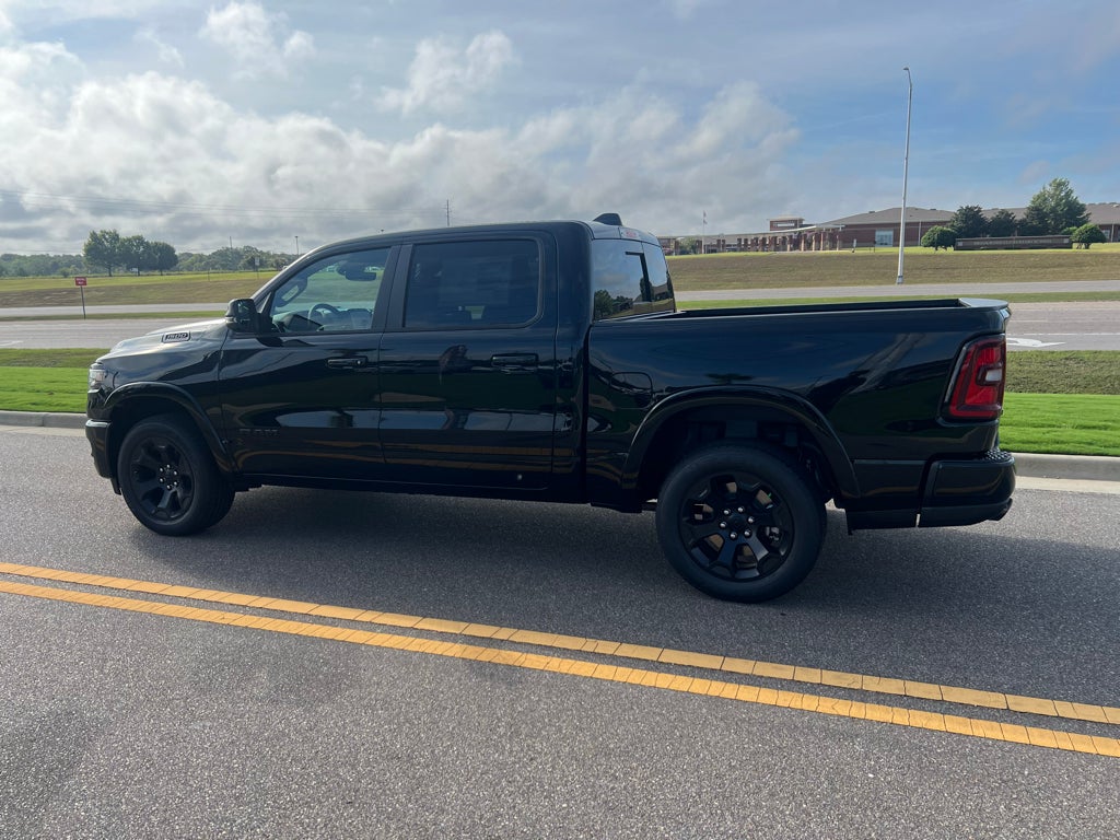 2027 RAM 1500 RAM 1500 BIG HORN CREW CAB 4X2 5'7' BOX