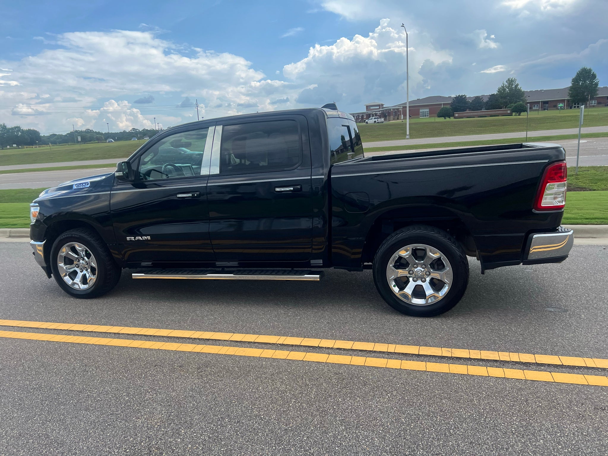 2019 RAM 1500 Big Horn/Lone Star Crew Cab 4x2 5'7' Box