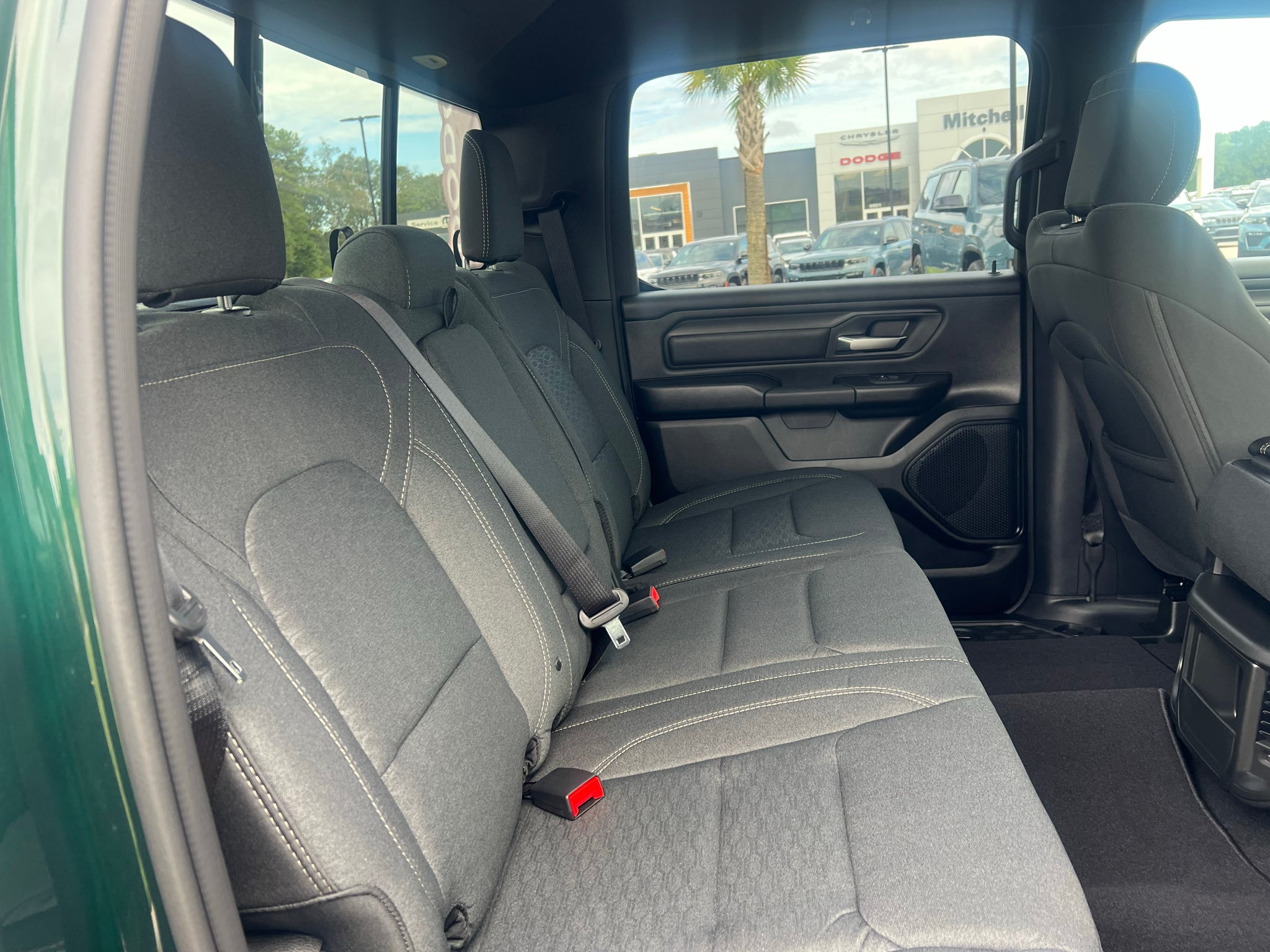 2027 RAM 1500 RAM 1500 EXPRESS CREW CAB 4X2 5'7' BOX